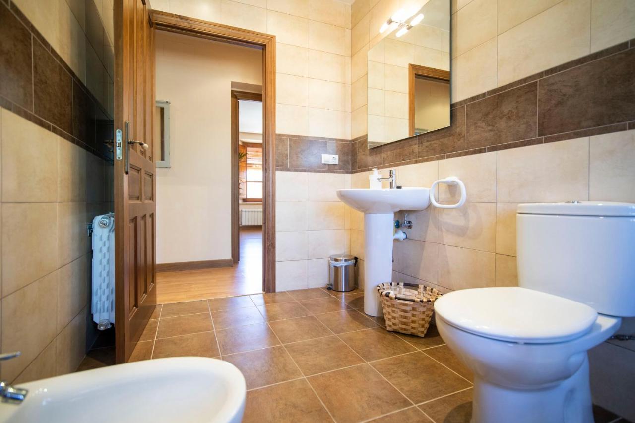 Apartamentos Ribera Del Duero Las Escuelas Vadocondes Екстер'єр фото