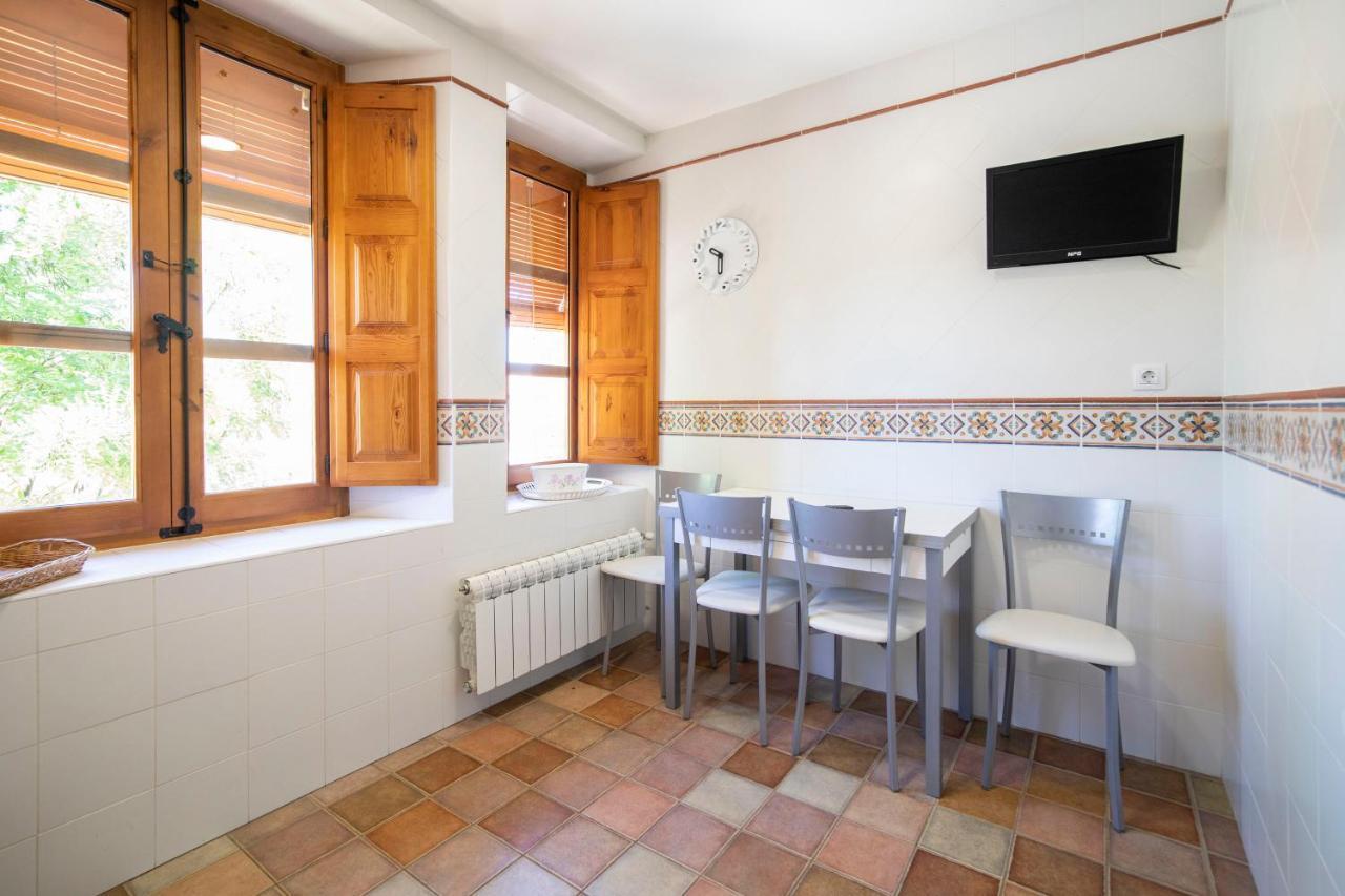 Apartamentos Ribera Del Duero Las Escuelas Vadocondes Екстер'єр фото